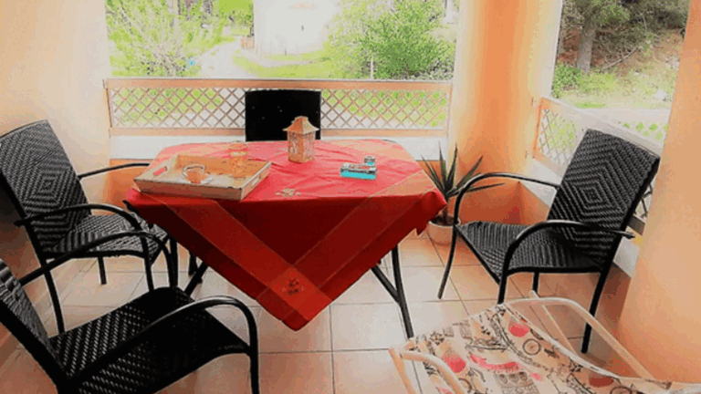 Lovely Apartment in Kalamitsi